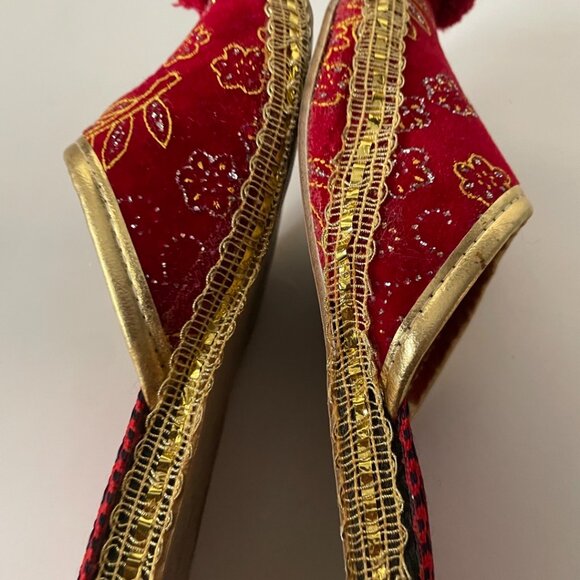 Traditional Red Embroidered Costume Slippers - Picture 8 of 11
